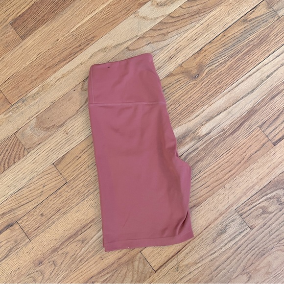 Nike Dusty Pink High-rise Bike Shorts - Picture 3 of 4